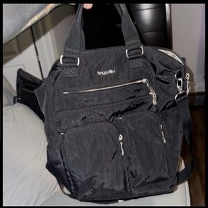Baggallini Black MeBag